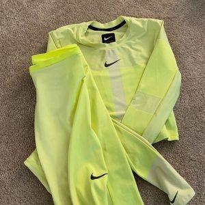 Neon exclusive Nike set